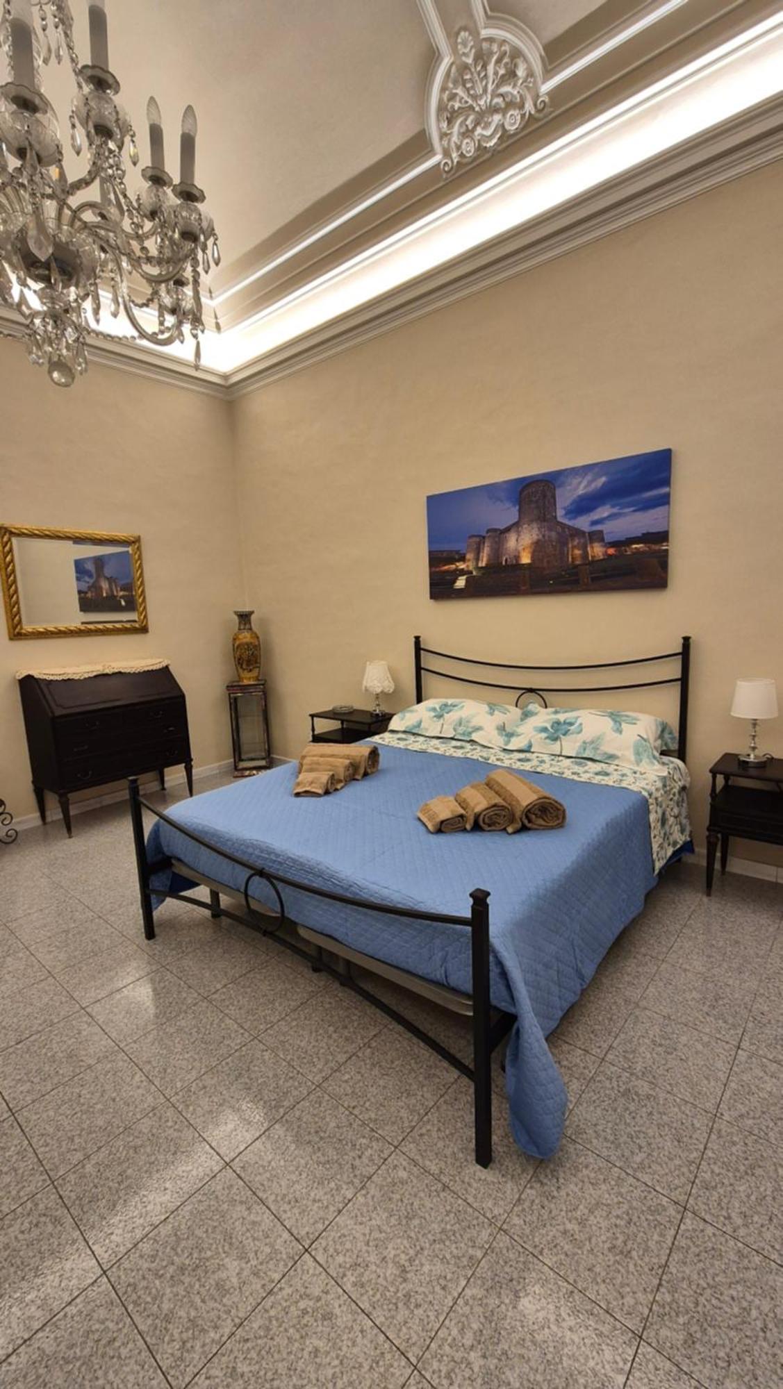 Luna'S Home Катания Экстерьер фото