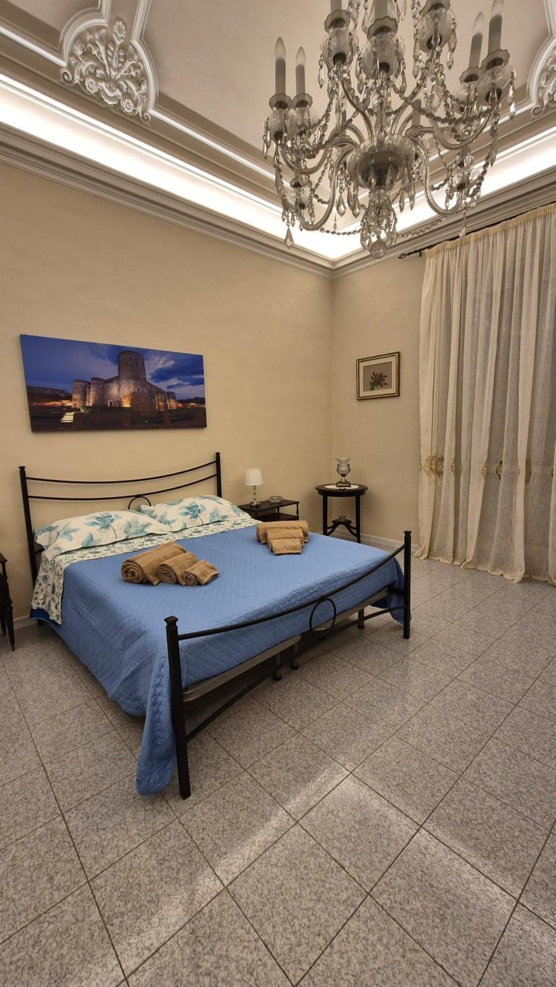 Luna'S Home Катания Экстерьер фото
