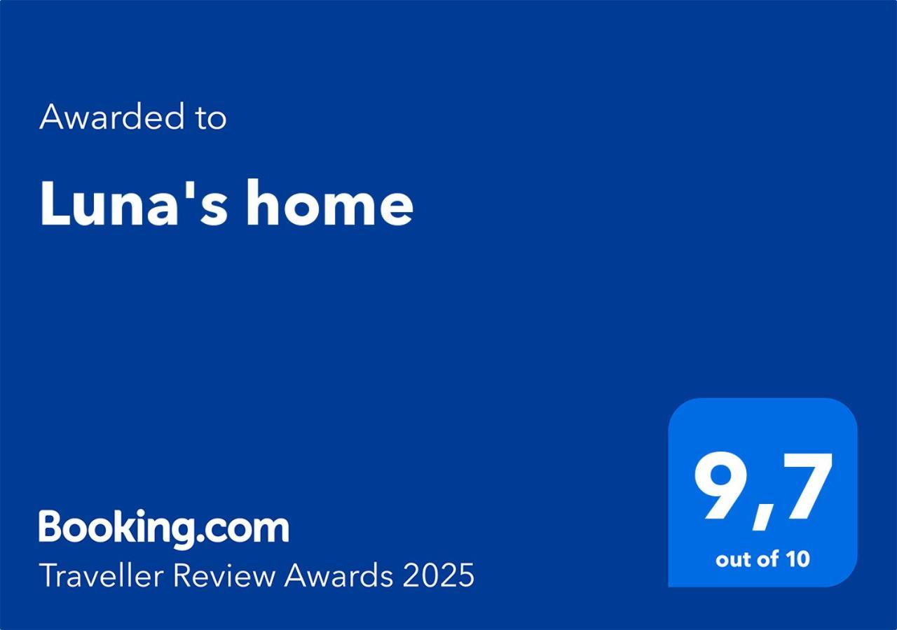 Luna'S Home Катания Экстерьер фото